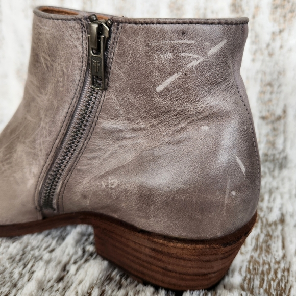 Frye "Carson Piping Bootie" Graphite Grey Leather Ankle Boot | Women's Size 8.5 - Picture 12 of 13